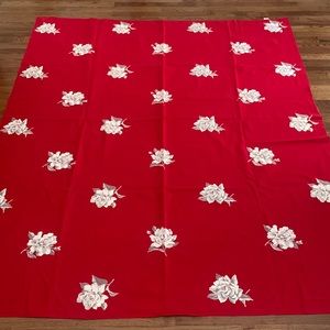 VINTAGE Rose pattern red tablecloth 🌹🌹🌹